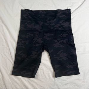 Spanx Camouflage Under Shorts Women’s Size 1X / 1TG L051022